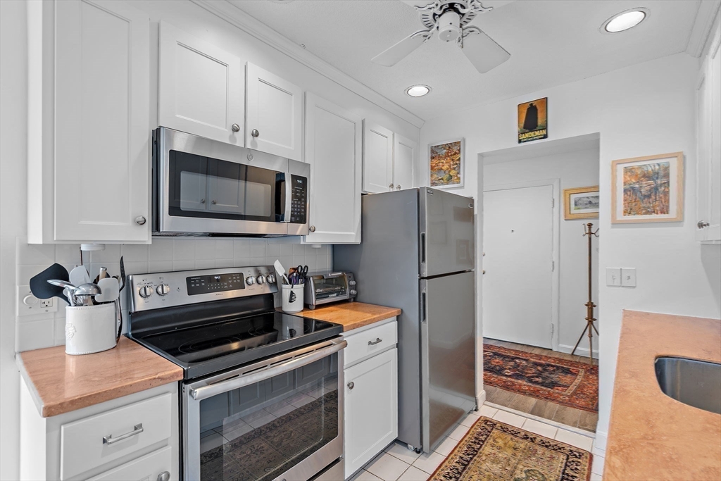 1210 Greendale Avenue, Unit 340 Needham, MA 02492 - Photo 11 of 27