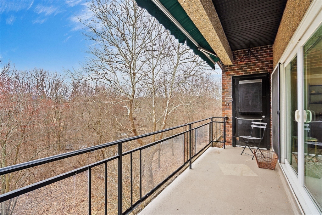 1210 Greendale Avenue, Unit 340 Needham, MA 02492 - Photo 23 of 27