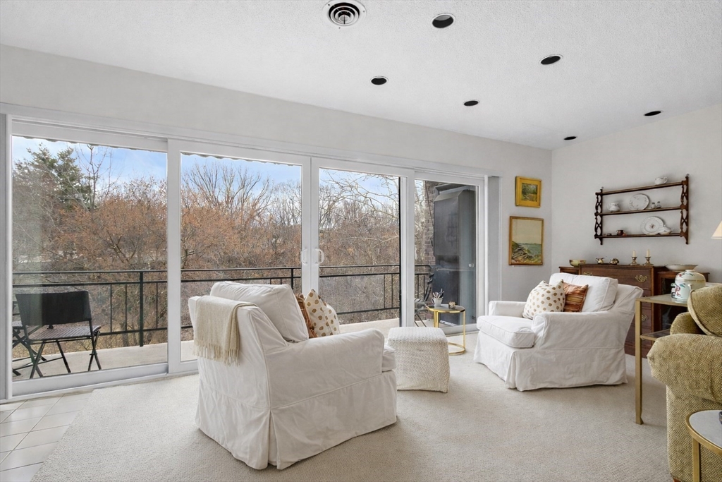 1210 Greendale Avenue, Unit 340 Needham, MA 02492 - Photo 3 of 27
