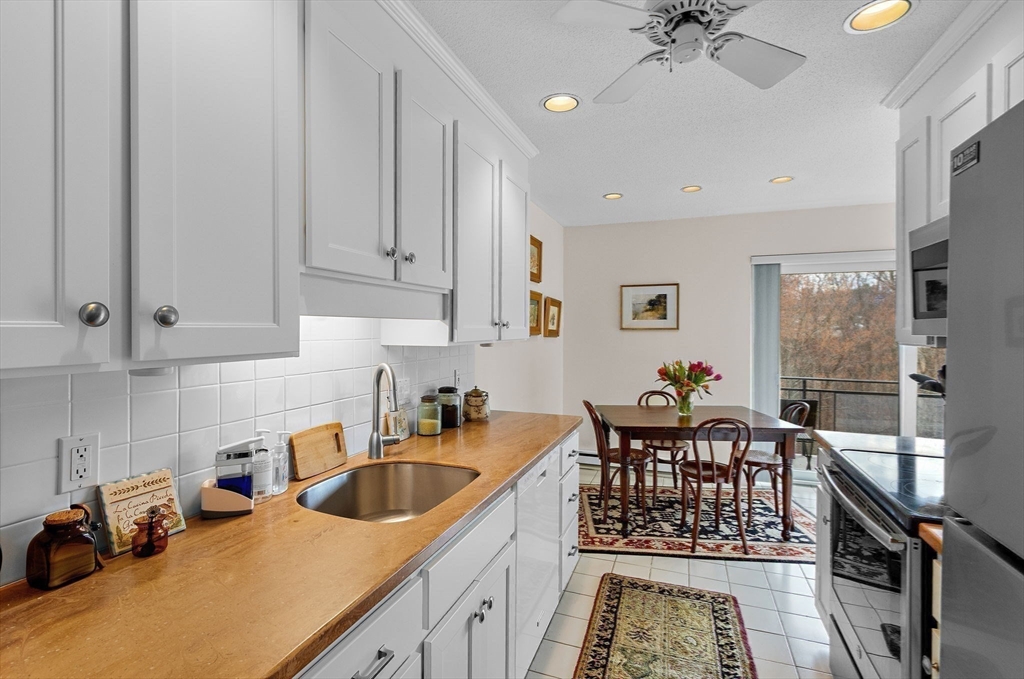 1210 Greendale Avenue, Unit 340 Needham, MA 02492 - Photo 8 of 27