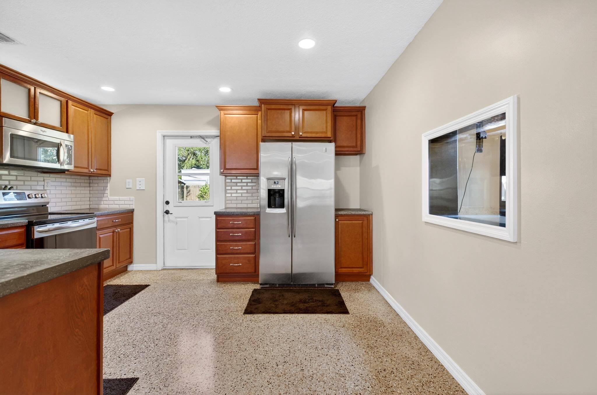 2108 Donald Avenue Fort Pierce, FL 34946 - Photo 8 of 35 Kitchen