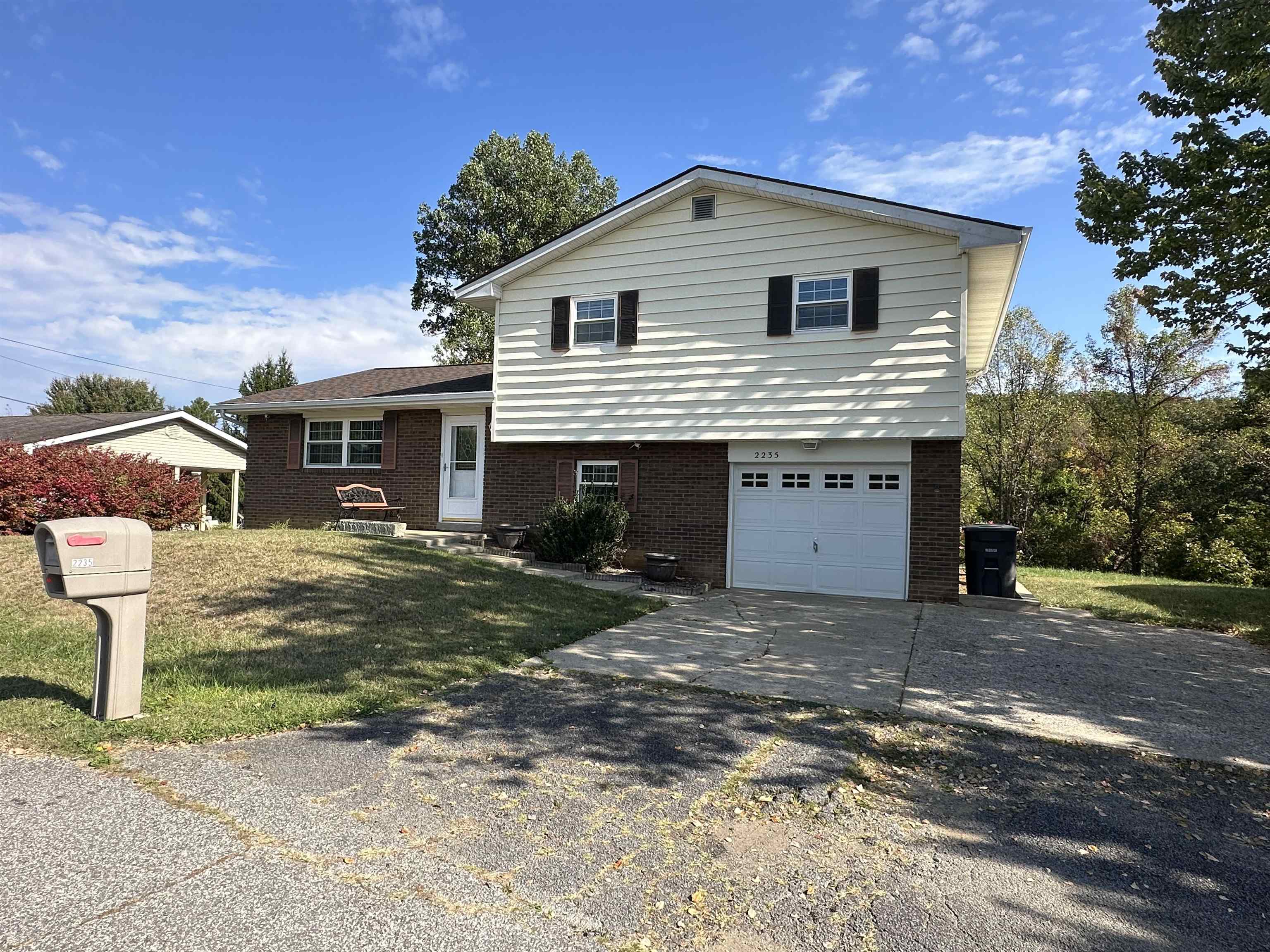 2235 East Thompson Road Ashland, KY 41102 - Photo 23 of 24
