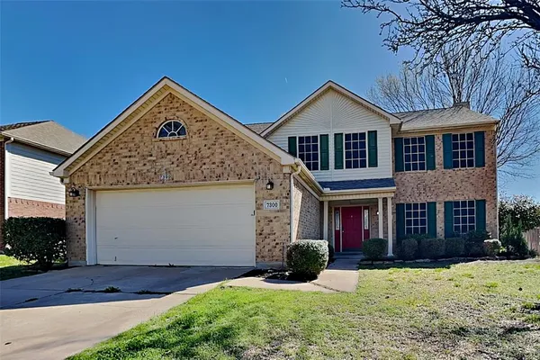 $2,595 | 7300 Big Bend Court, Fort Worth, TX 76137
