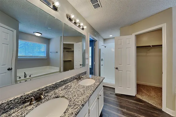 $2,595 | 7300 Big Bend Court, Fort Worth, TX 76137