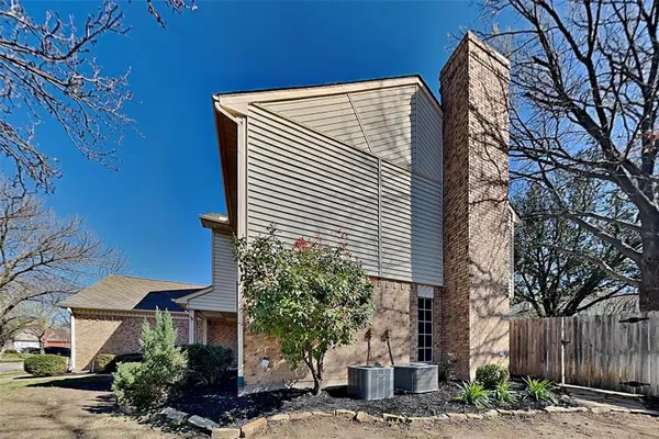 $2,595 | 7300 Big Bend Court, Fort Worth, TX 76137