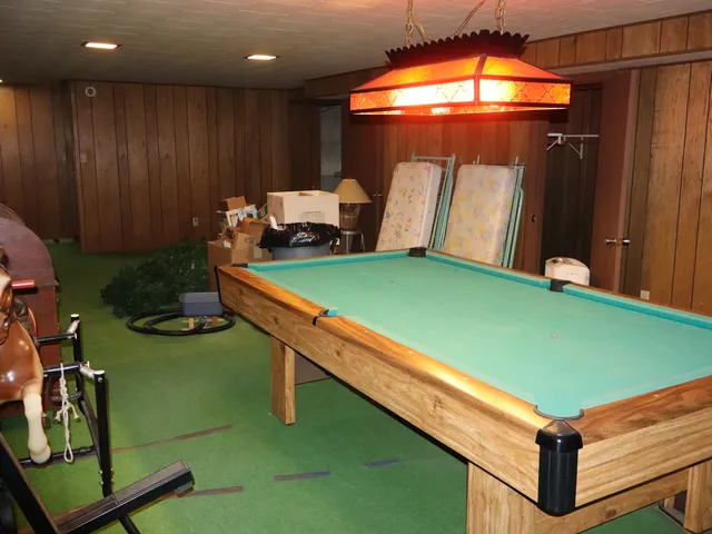 $175,000 | 1605 Sharon Road, Streator, IL 61364