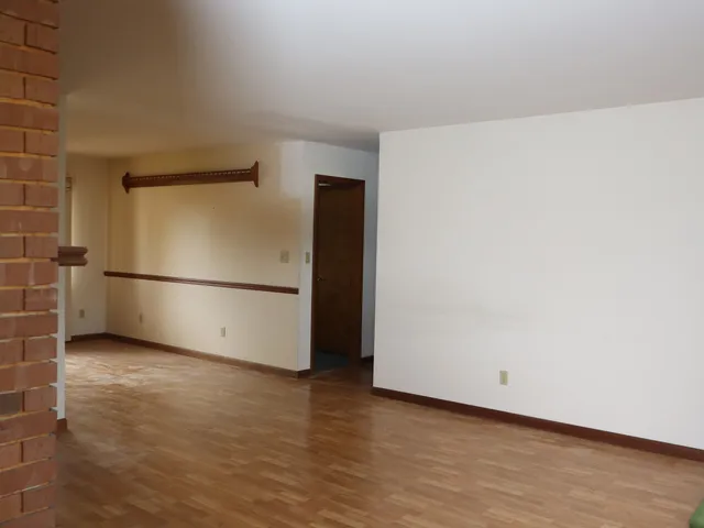 $175,000 | 1605 Sharon Road, Streator, IL 61364