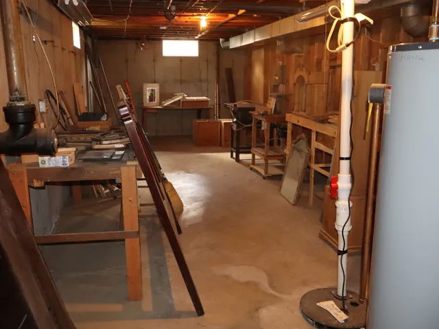 $175,000 | 1605 Sharon Road, Streator, IL 61364