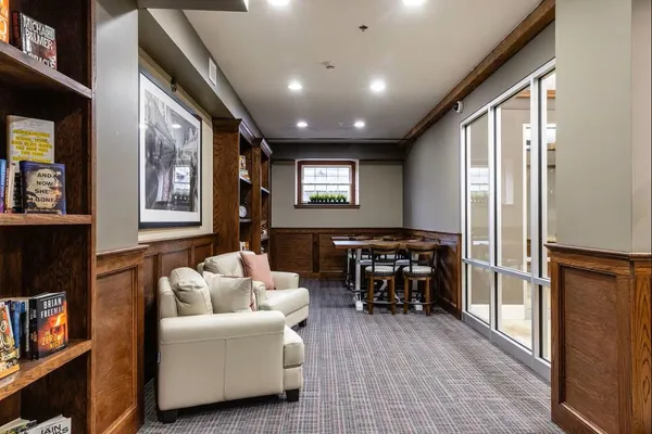 $2,435 | 195 McGregor Street, Unit 239, Manchester, NH 03102