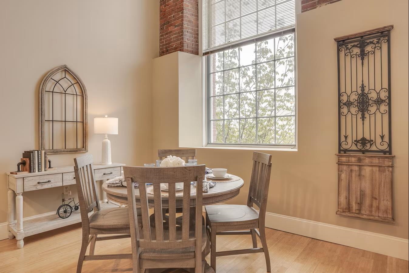 195 McGregor Street, Unit 239 Manchester, NH 03102 - Photo 6 of 19