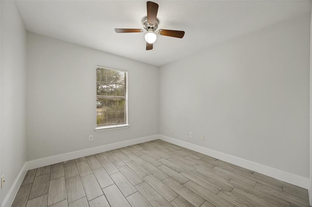 1009 Enlow Circle Commerce, TX 75428 - Photo 11 of 25