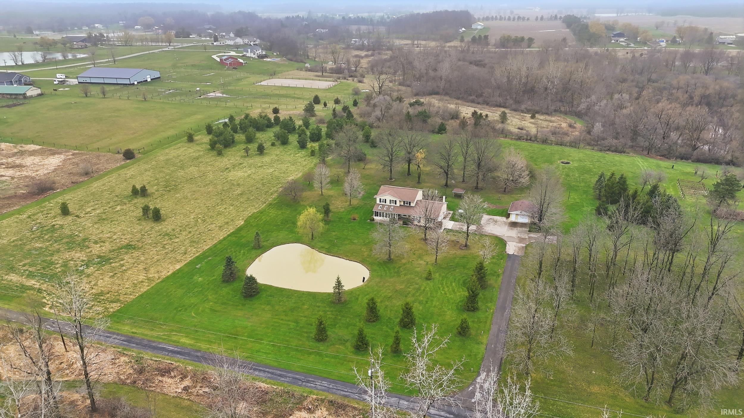 18832 Amstutz Road Auburn, IN 46706 - Photo 4 of 36