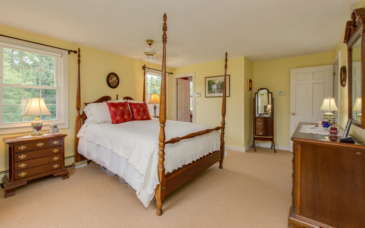 153 Londonderry Road Windham, NH 03087 - Photo 22 of 29
