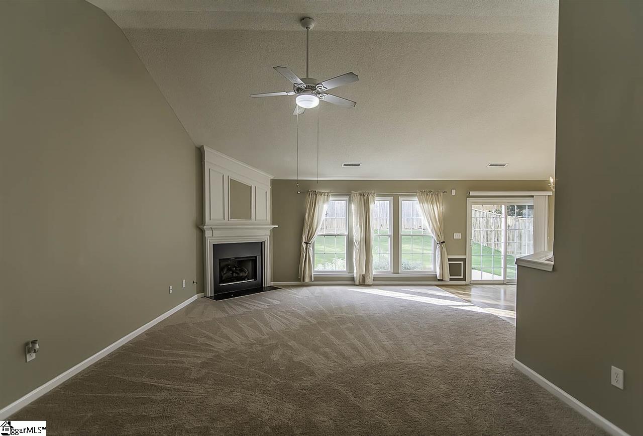 201 Woolridge Way Greer, SC 29650 - Photo 4 of 27 Gallery Image 4
