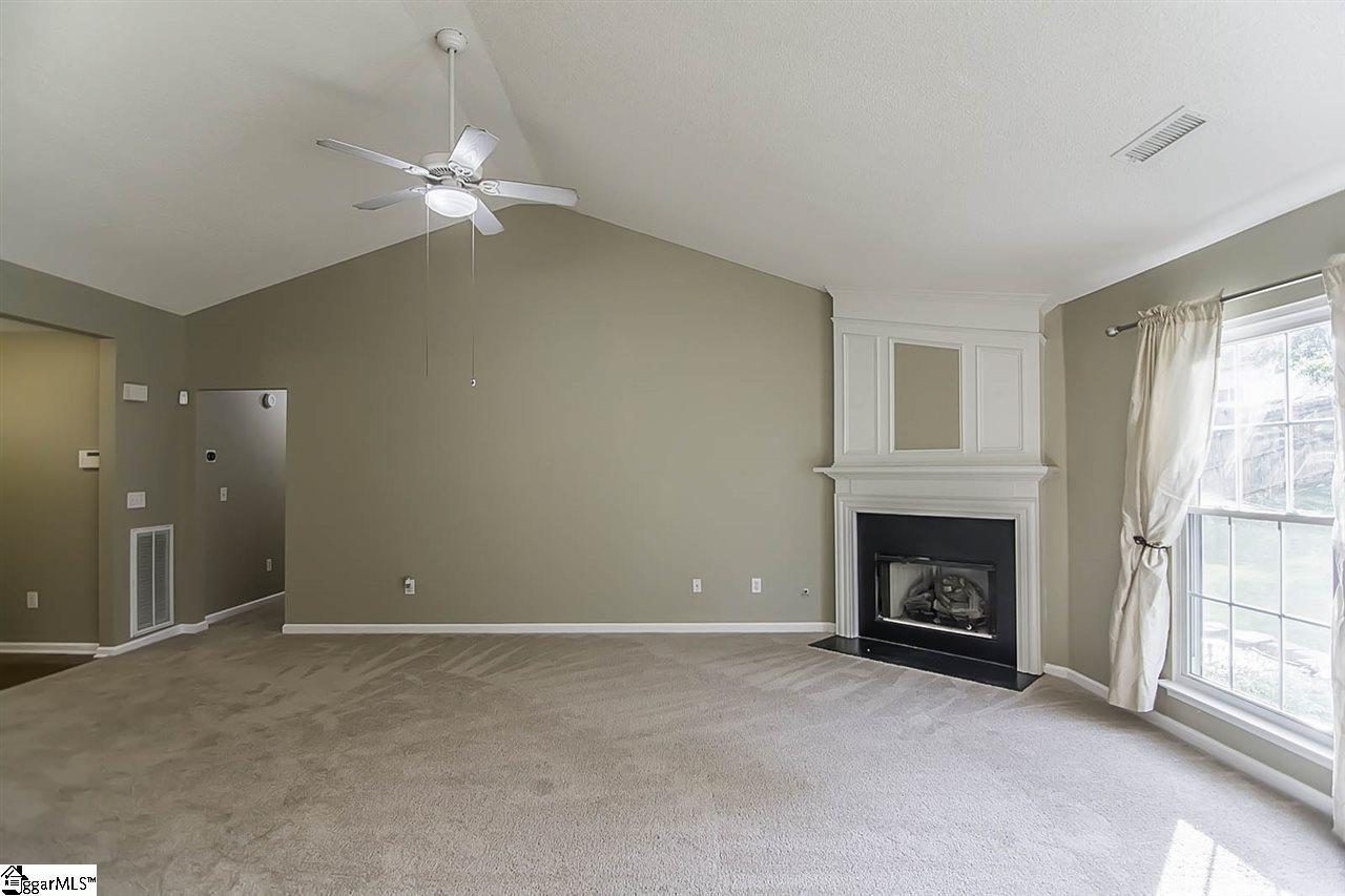 201 Woolridge Way Greer, SC 29650 - Photo 5 of 27 Gallery Image 5
