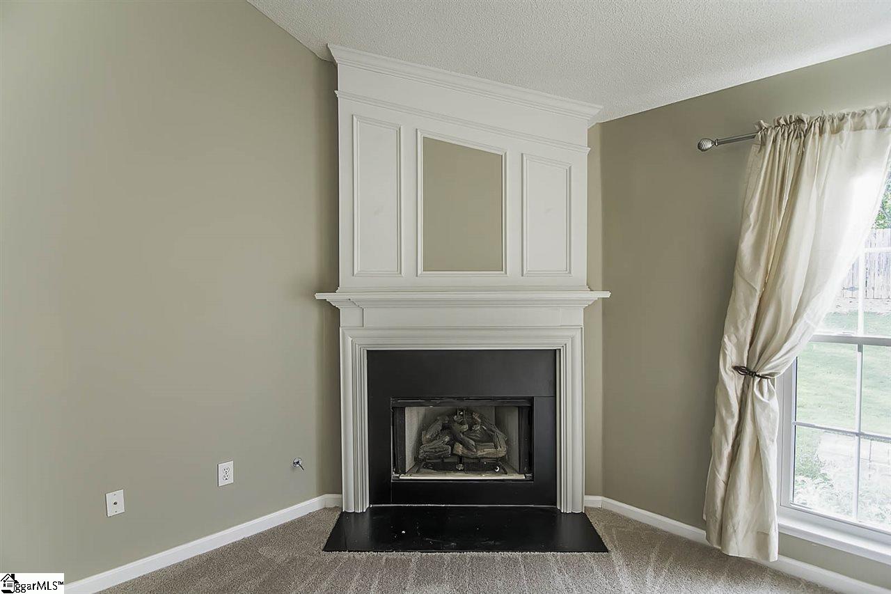 201 Woolridge Way Greer, SC 29650 - Photo 6 of 27 Gallery Image 6