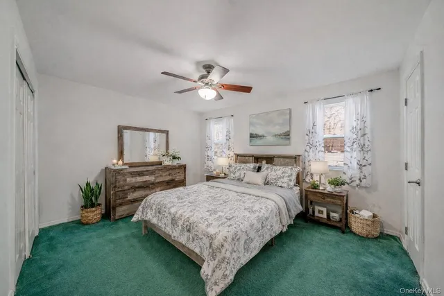 $579,999 | 7 Poinsetta Avenue, Middle Island, NY 11953