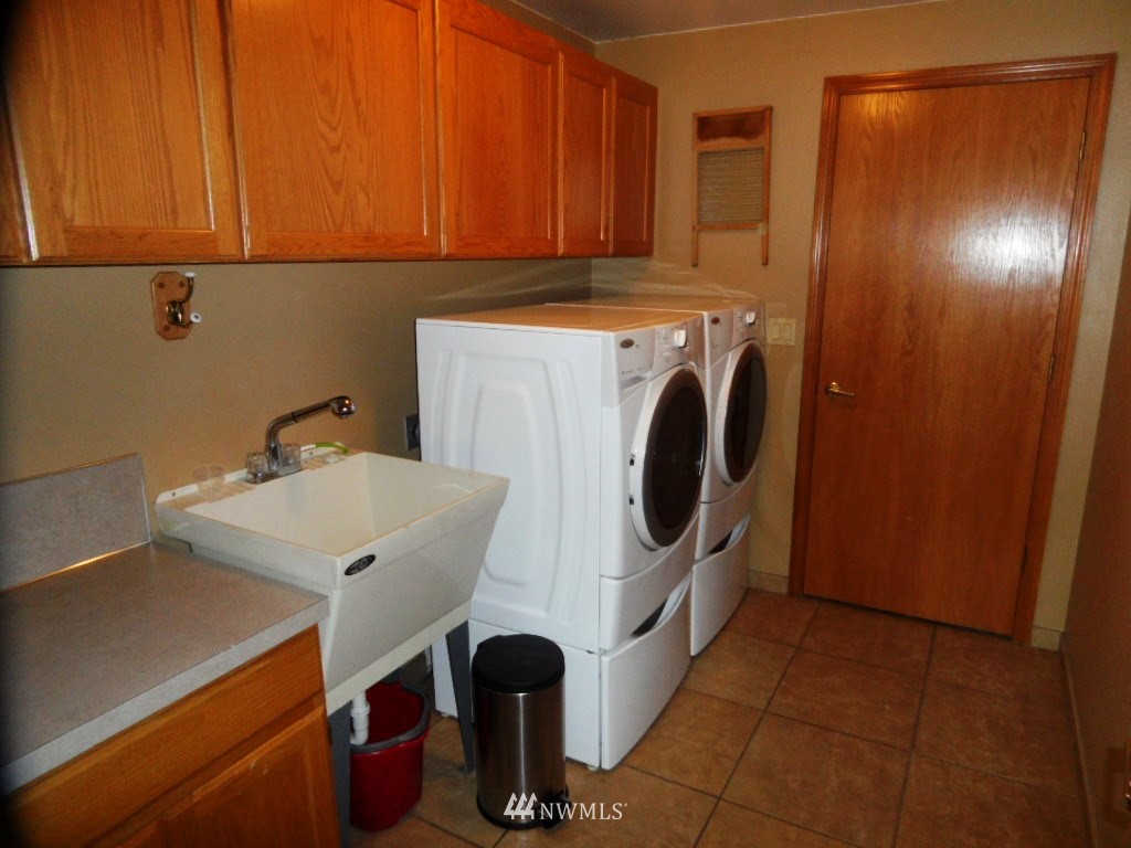17446 Crowder Road Southeast Tenino, WA 98589 - Photo 11 of 15 Gallery Image 11