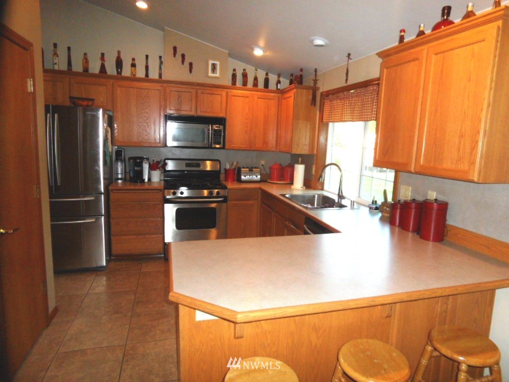 17446 Crowder Road Southeast Tenino, WA 98589 - Photo 5 of 15 Gallery Image 5