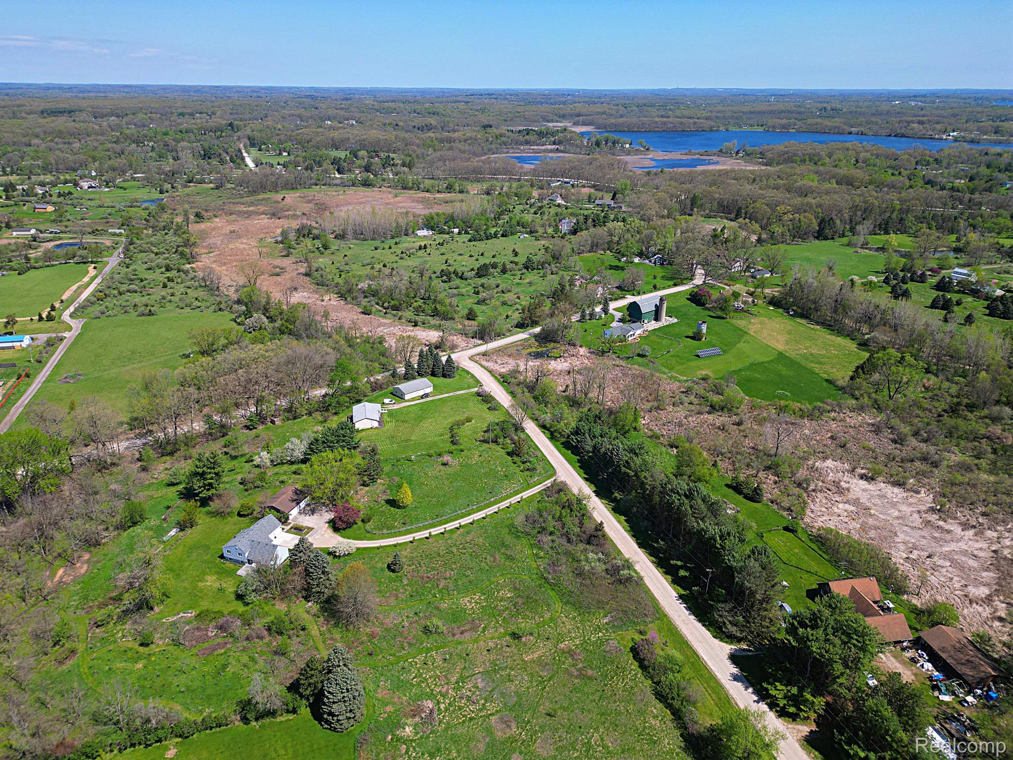 7655 Wheeler Road Whitmore Lake, MI 48189 - Photo 16 of 54 Gallery Image 16