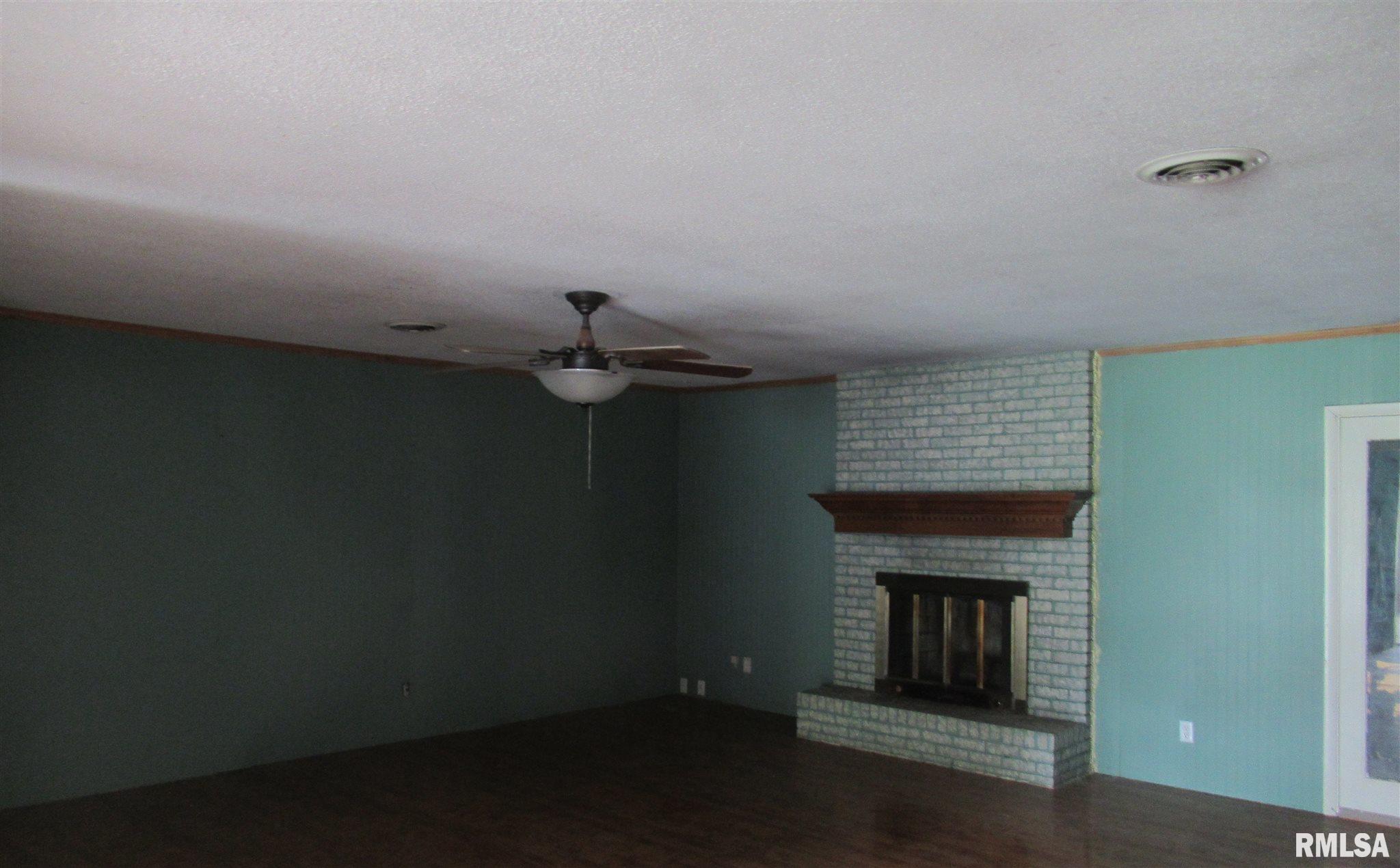 1326 Ritchey Drive Marion, IL 62959 - Photo 6 of 12 Gallery Image 6