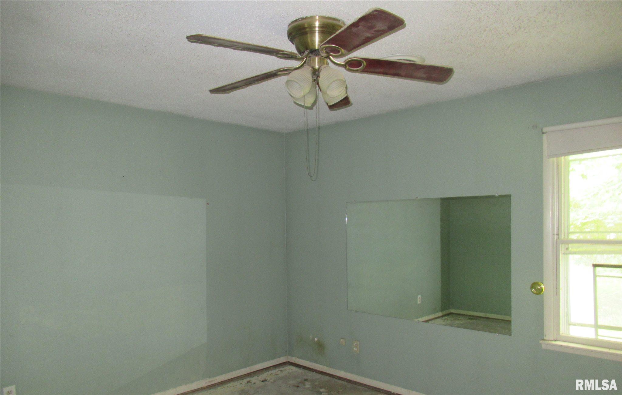 1326 Ritchey Drive Marion, IL 62959 - Photo 9 of 12 Gallery Image 9
