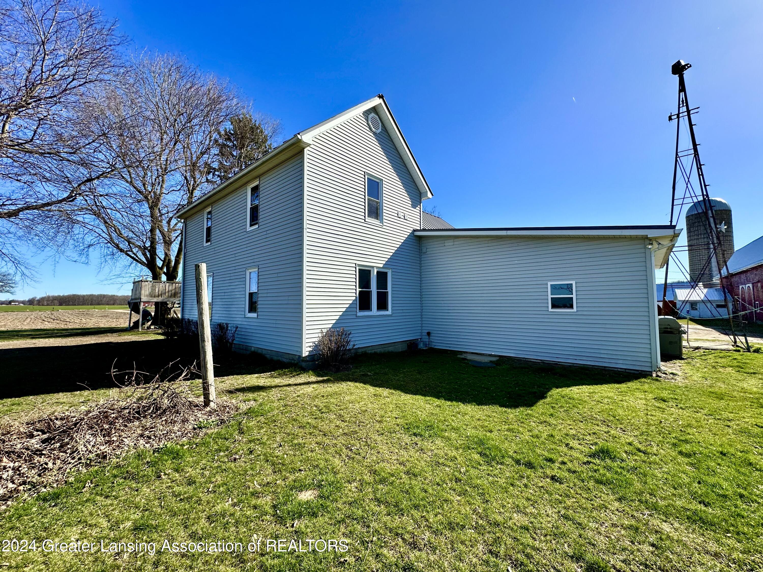 7611 West Hayes Road Middleton, MI 48856 - Photo 5 of 73 IMG_5869