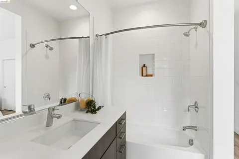 $735,000 | 1355 Pullman Way, Oakland, CA 94607