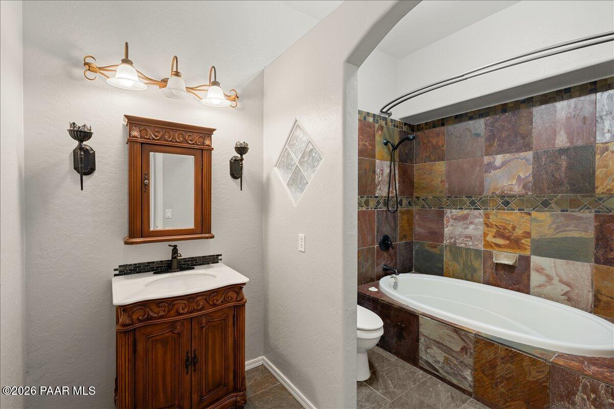 195 Juniper Ridge Drive Prescott, AZ 86301 - Photo 21 of 41 Bathroom