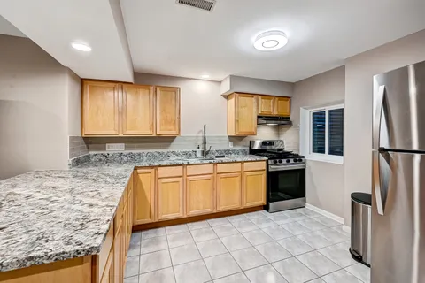 $750,000 | 1770 Windmill Court, Addison, IL 60101