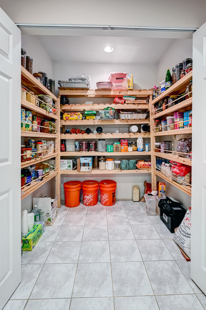 1770 Windmill Court Addison, IL 60101 - Photo 29 of 58