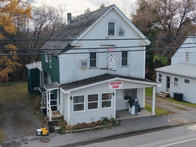 $165,000 | 1716 Main Street, Mapleton, ME 04757