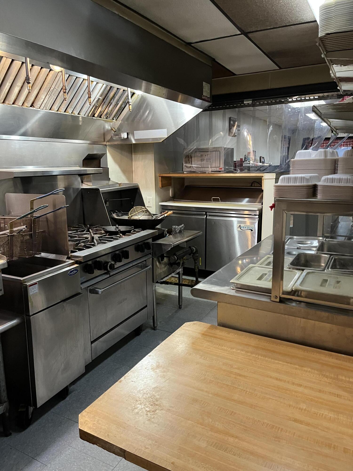 1716 Main Street Mapleton, ME 04757 - Photo 12 of 27 Kitchen (2)