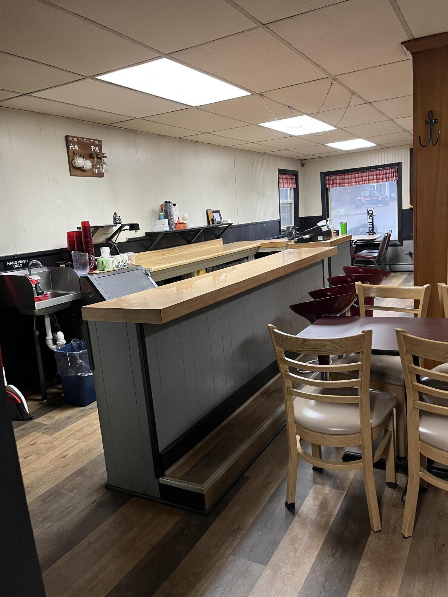 1716 Main Street Mapleton, ME 04757 - Photo 6 of 27 Dining Area (2)