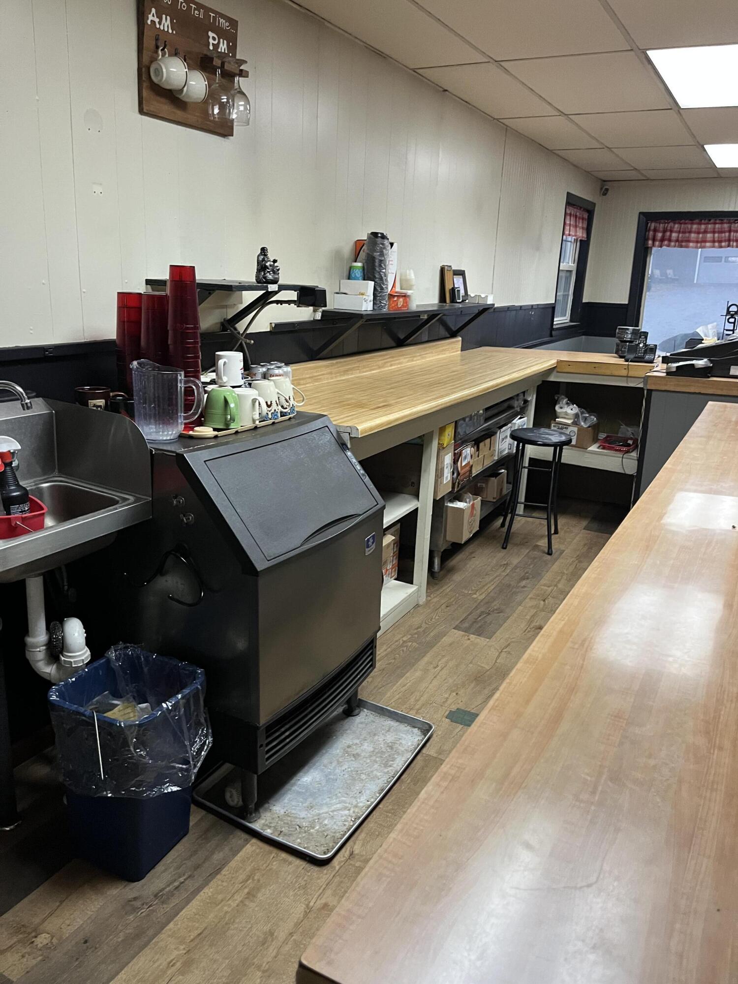 1716 Main Street Mapleton, ME 04757 - Photo 9 of 27 Counter Area