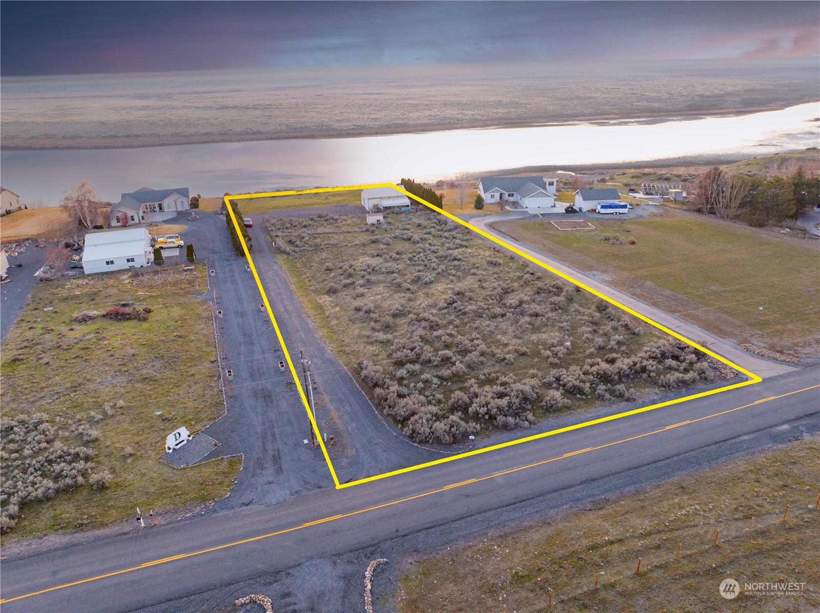 9876 Neppel Road Northeast Moses Lake, WA 98837 - Photo 3 of 27 Gallery Image 3