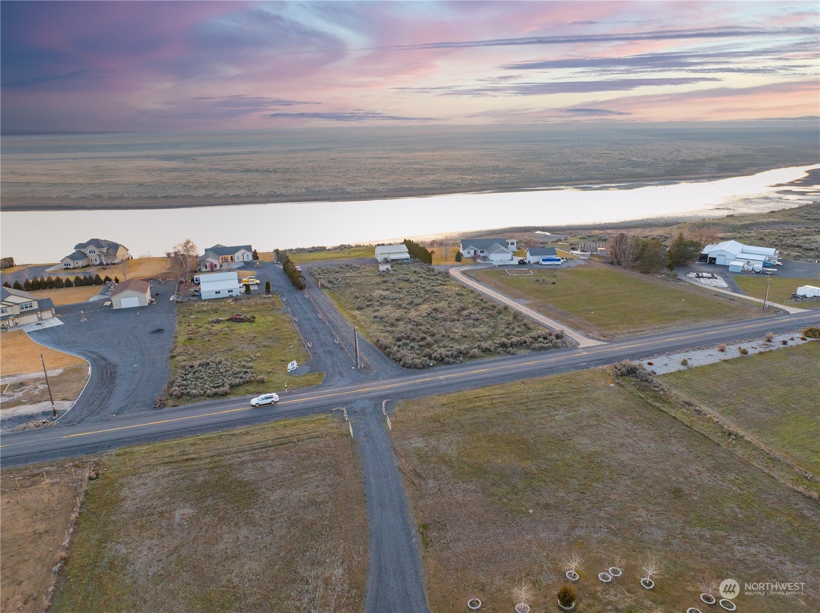 9876 Neppel Road Northeast Moses Lake, WA 98837 - Photo 6 of 27 Gallery Image 6