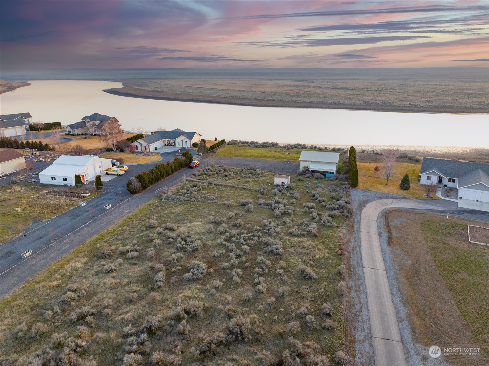 9876 Neppel Road Northeast Moses Lake, WA 98837 - Photo 7 of 27 Gallery Image 7