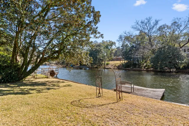 $550,000 | 20 Linwood Road Northwest, Fort Walton Beach, FL 32547