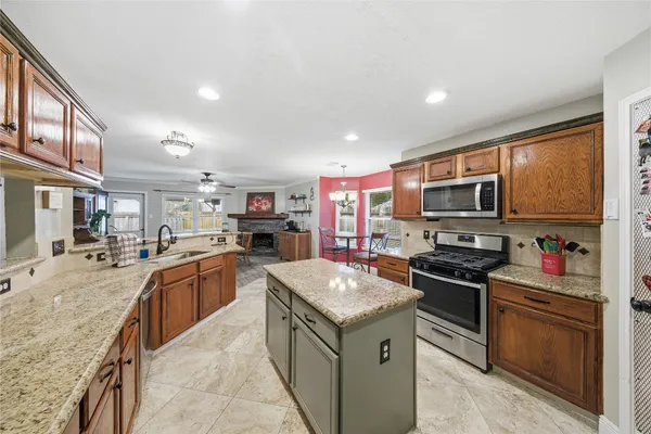 $354,990 | 13506 Spring Court, Tomball, TX 77375