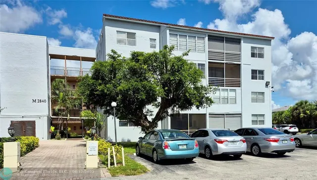 $98,750 | 2840 Somerset Drive, Unit 208M, Lauderdale Lakes, FL 33311