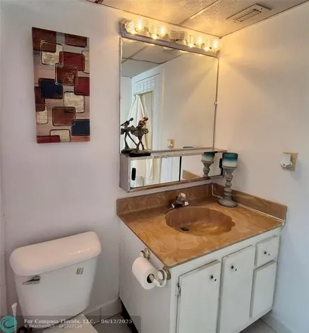 $98,750 | 2840 Somerset Drive, Unit 208M, Lauderdale Lakes, FL 33311