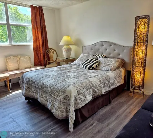 $98,750 | 2840 Somerset Drive, Unit 208M, Lauderdale Lakes, FL 33311