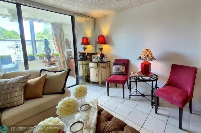 $98,750 | 2840 Somerset Drive, Unit 208M, Lauderdale Lakes, FL 33311
