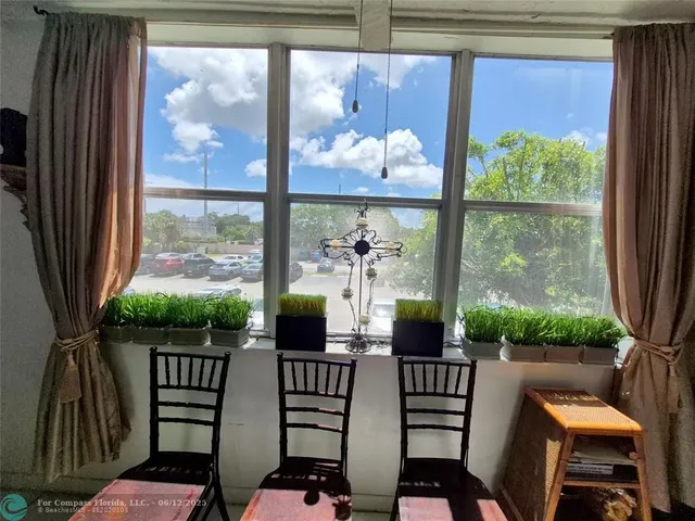 $98,750 | 2840 Somerset Drive, Unit 208M, Lauderdale Lakes, FL 33311