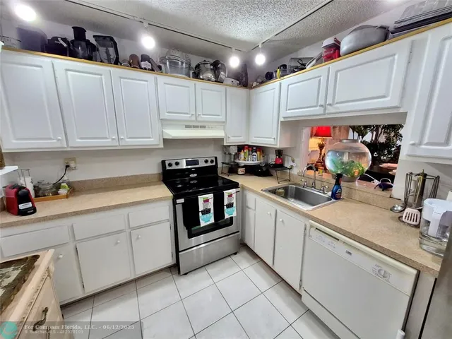 $98,750 | 2840 Somerset Drive, Unit 208M, Lauderdale Lakes, FL 33311