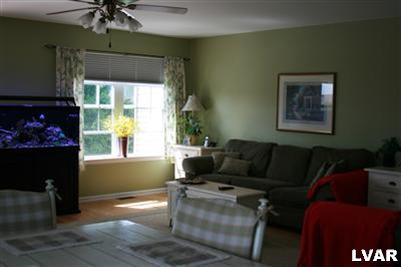 1102 Old Gate Road Northampton, PA 18067 - Photo 2 of 23 Gallery Image 2