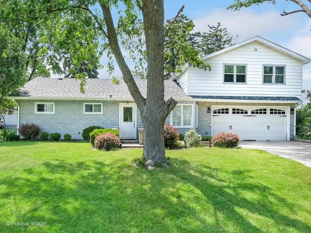 $719,000 | 5524 South Bruner Street, Hinsdale, IL 60521