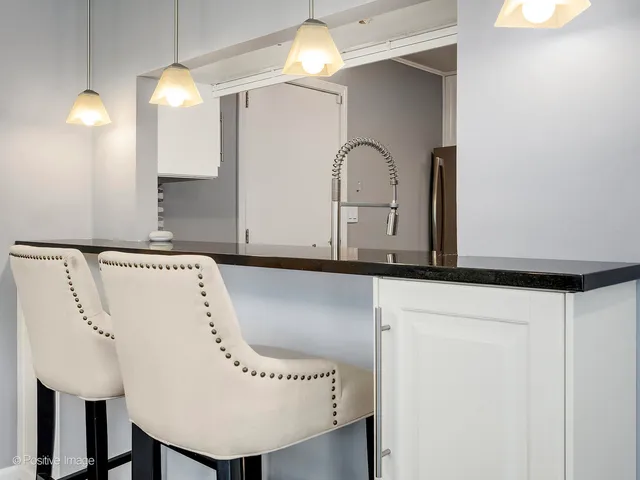 $719,000 | 5524 South Bruner Street, Hinsdale, IL 60521