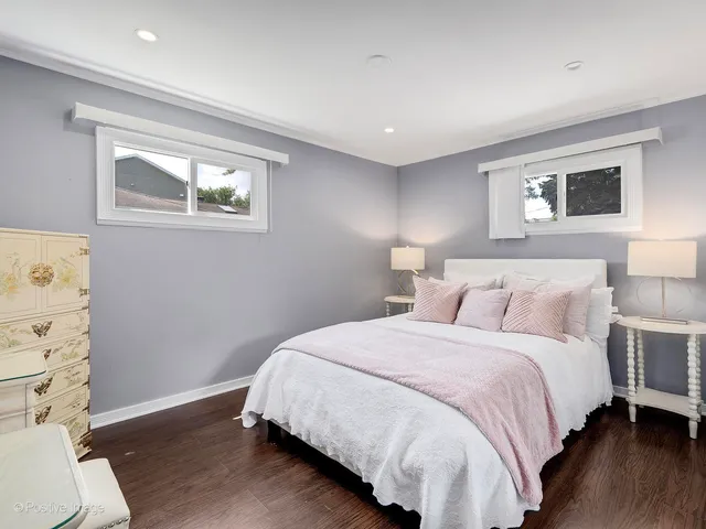 $719,000 | 5524 South Bruner Street, Hinsdale, IL 60521